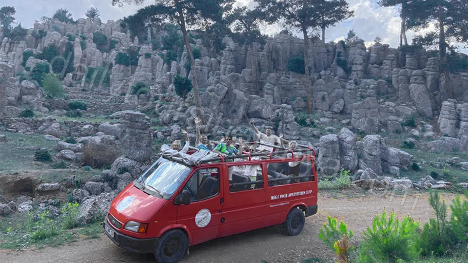 Tazı Kanyon + Büyük Zipline + Jeep Safari + Rafting photo 4