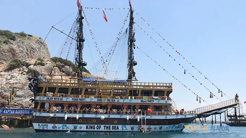 Alanya Pirate Boat Tour image 1