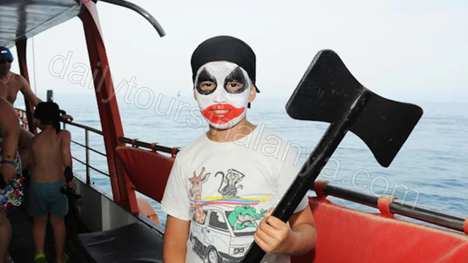 Alanya Korsan Tekne Turu photo 1