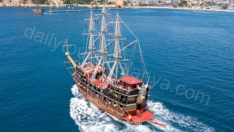 Викингская яхта в Алании photo 22