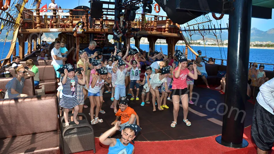 Alanya Grand Troys Pirate Boat Tour photo 7