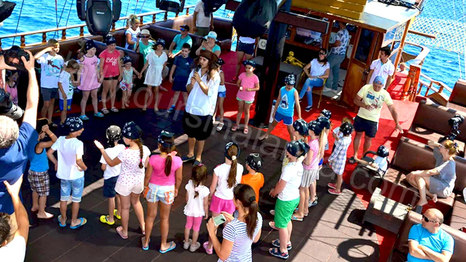 Alanya Grand Troys Pirate Boat Tour photo 8