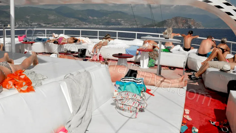 Яхта Старкрафт в Алании photo 2