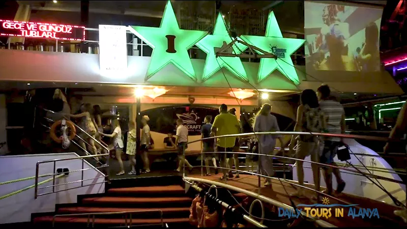 Alanya Starcraft Night Party Boat Tour image 7