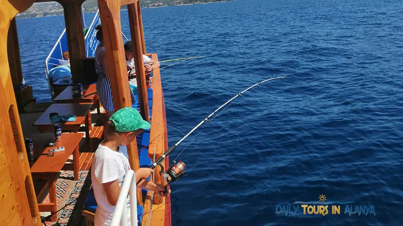 Alanya Fishing Tour image 3