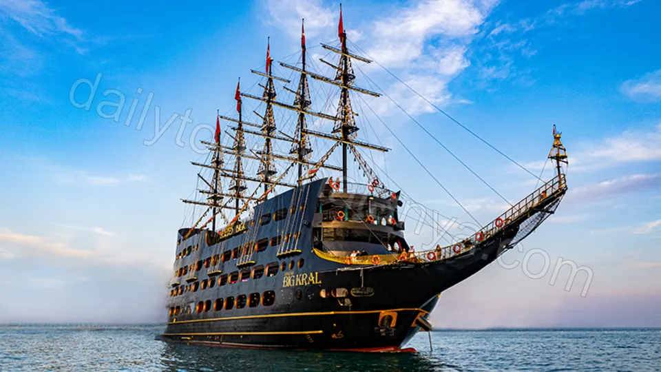 Alanya Legend Big Kral Boat Tour photo 5