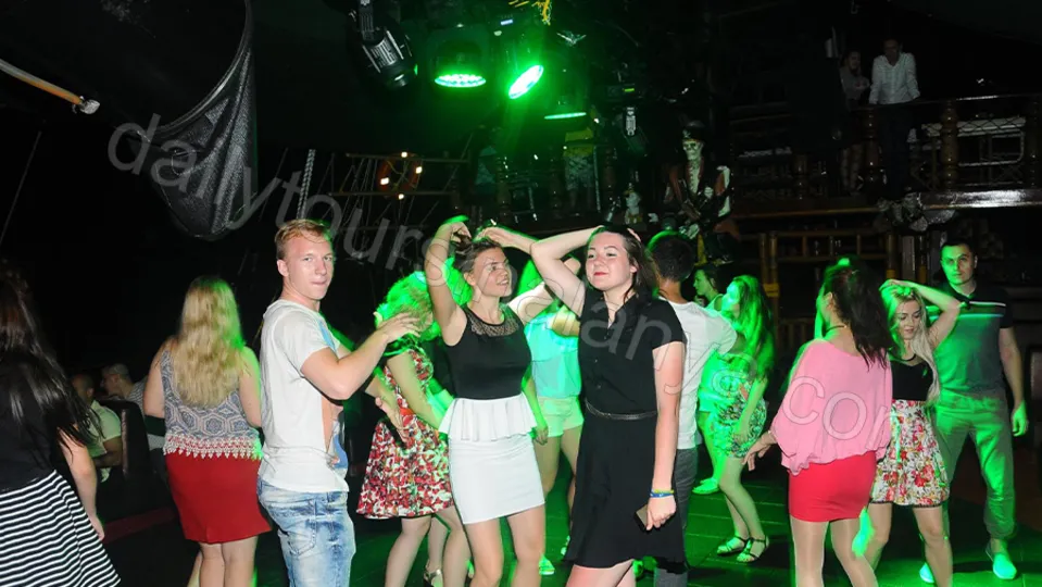 Яхта в Алании на Закате photo 4