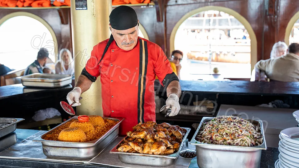 Alanya Viking Gün Batımı Tekne Turu photo 3
