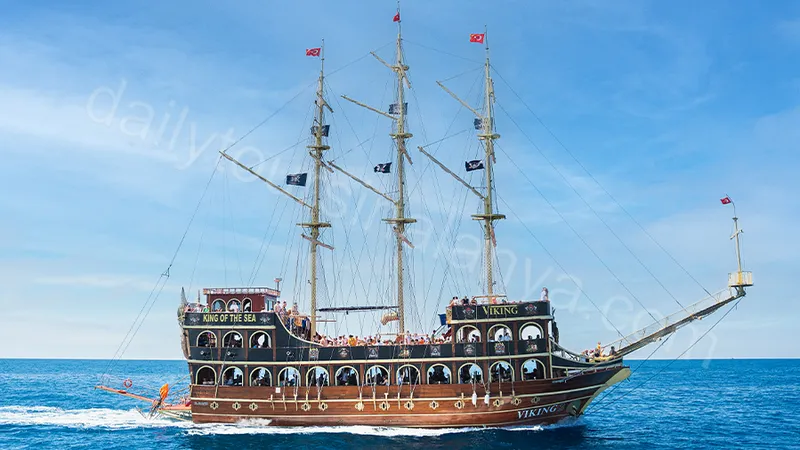 Alanya Viking Boat Tour image 1