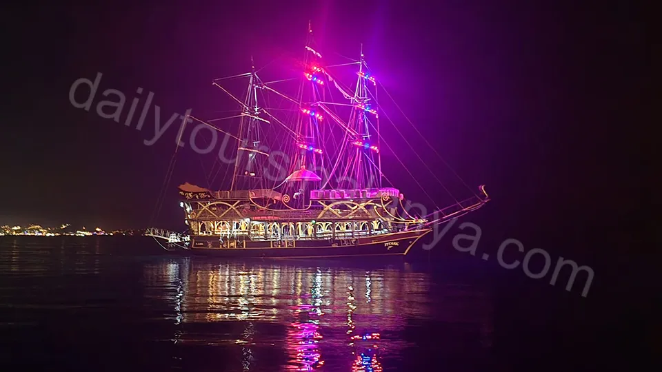 Alanya Titanic Pirate Boat Tour photo 2