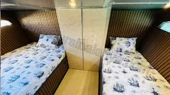 Free Lion nav photo 9