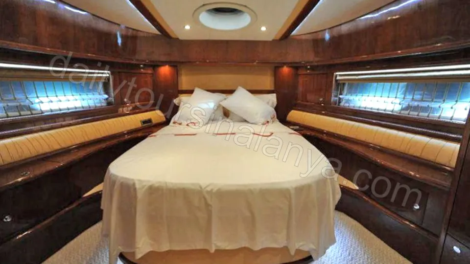 Cleopatra Luxury photo 15