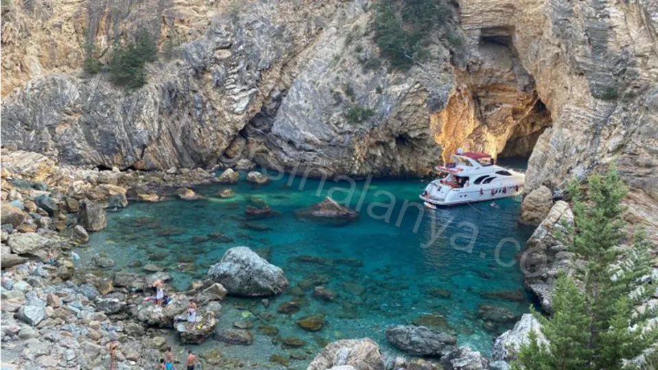 Cleopatra Luxury photo 5