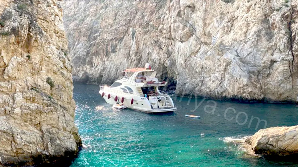 Cleopatra Luxury photo 6