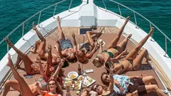 Queen Vip nav photo 10