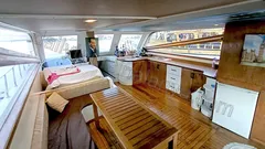 Queen Vip nav photo 19