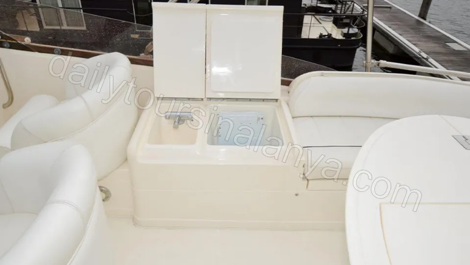 Moonlight Luxury photo 19