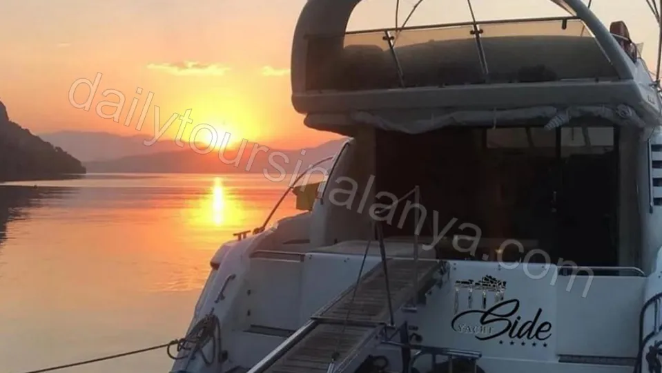 Moonlight Luxury photo 6