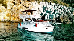 Khaleesi nav photo 0